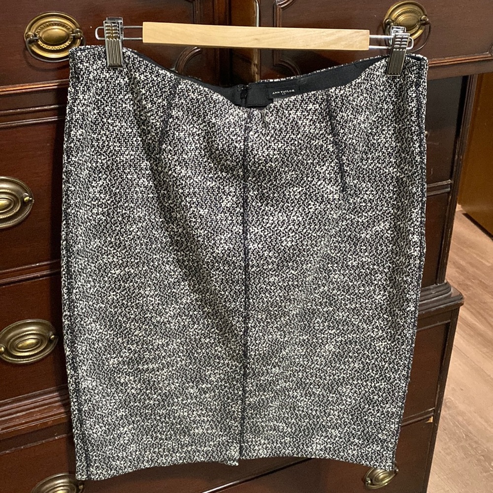 Snug in all the right places skirt